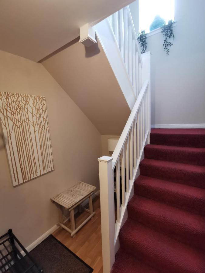 4-Bedroom Apartment Perfect For Families! إدنبرة المظهر الخارجي الصورة