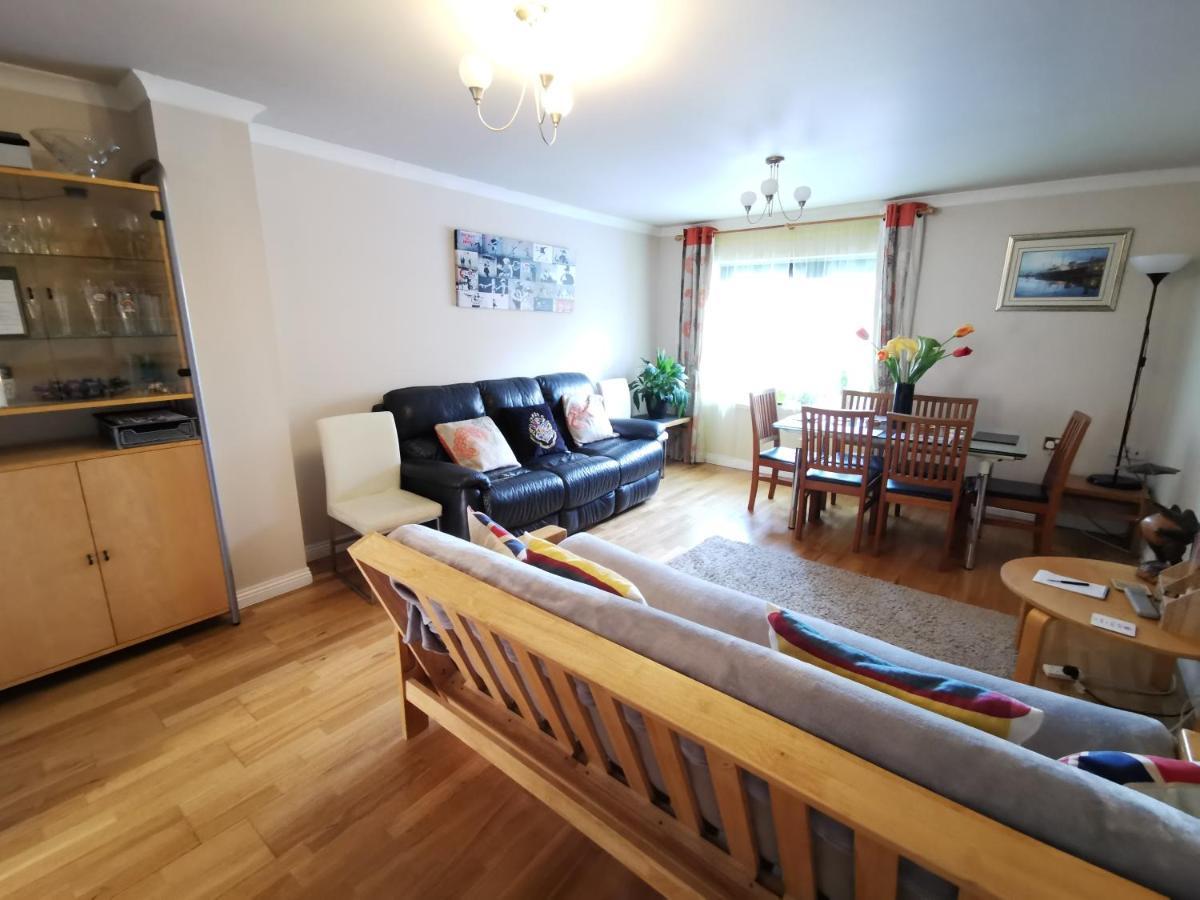 4-Bedroom Apartment Perfect For Families! إدنبرة المظهر الخارجي الصورة